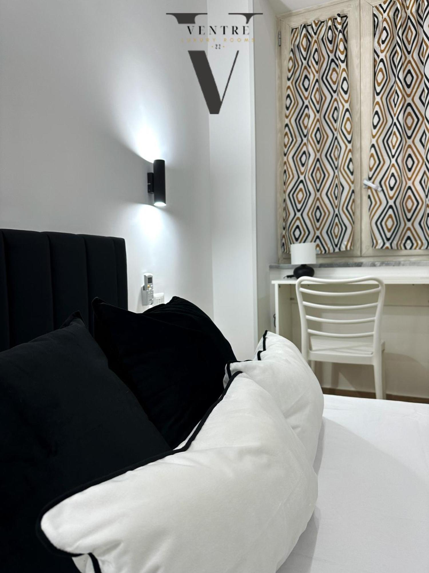 Ventre Luxury Rooms Naples Exterior photo