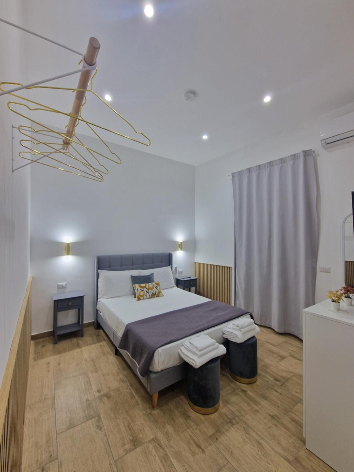 Ventre Luxury Rooms Naples Exterior photo